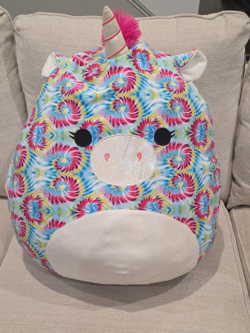 Squishmallows Atlas the Tie Dye Unicorn - Picture 2 of 6